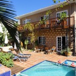 Does, Reviews – “Superb Seapoint Situ” – DM Does… Culture – Cape Town’s Villa Costa Rose Guest House – March 2011 (Posted Nov)